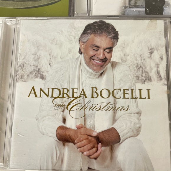 Mixed Lot of 5 Christmas CDs Andrea Bocelli; Michael Buble; The Rat Pack - Picture 2 of 7